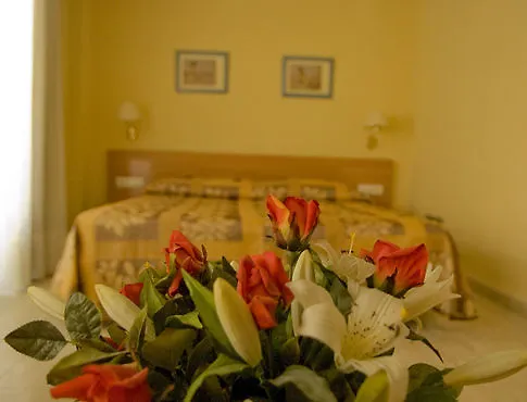 Mar فندق